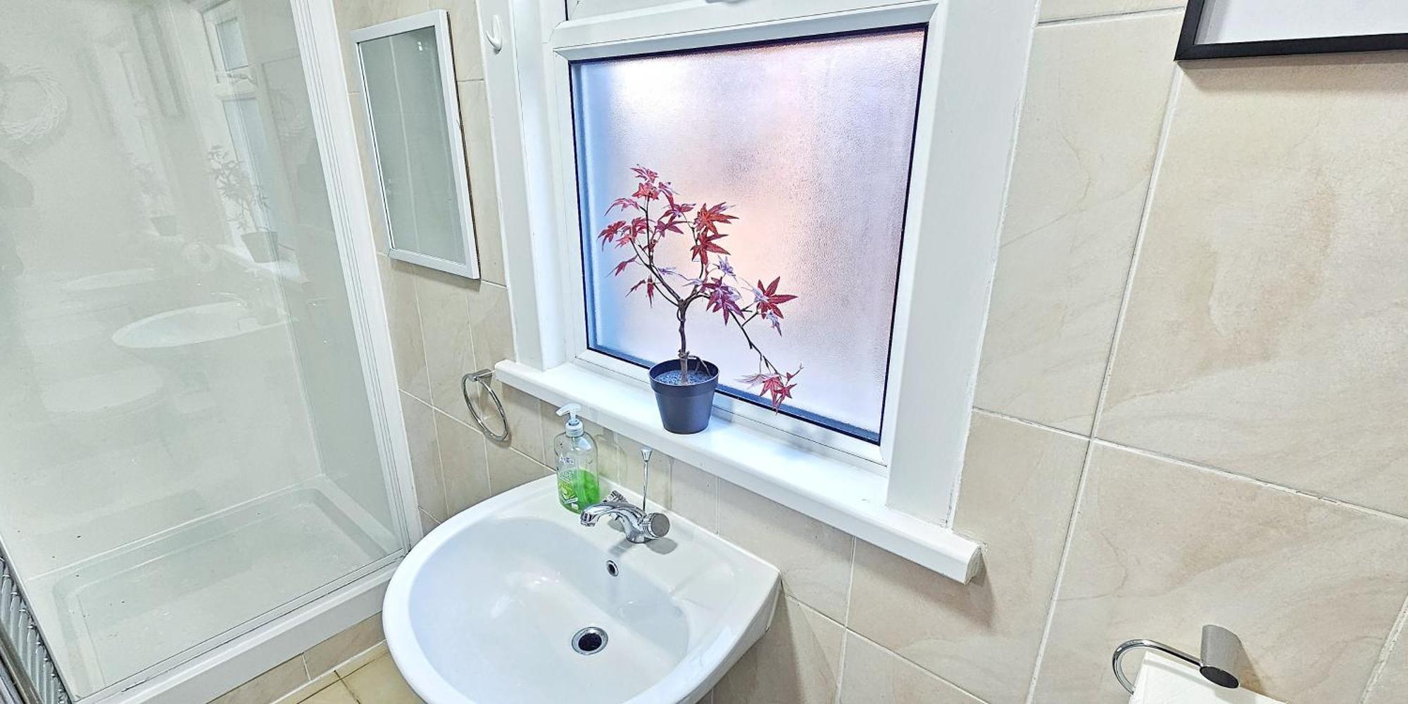 런던 Stratford City - Luxe House With Garden 빌라 외부 사진