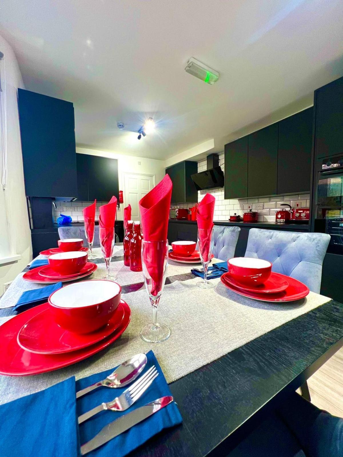 런던 Stratford City - Luxe House With Garden 빌라 외부 사진